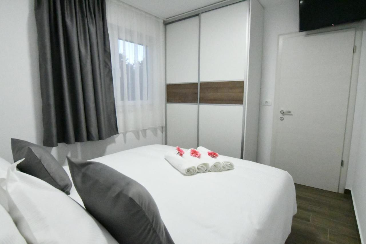 Holiday Luxury Resort Sundance Trogir Buitenkant foto