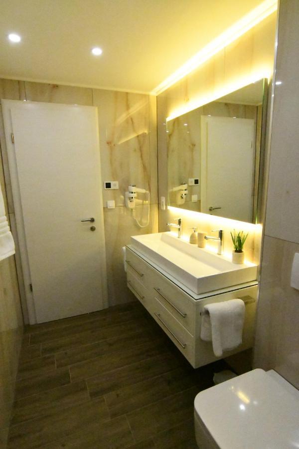 Holiday Luxury Resort Sundance Trogir Buitenkant foto