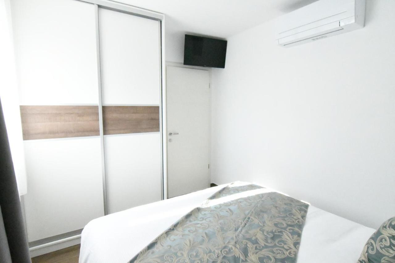 Holiday Luxury Resort Sundance Trogir Buitenkant foto